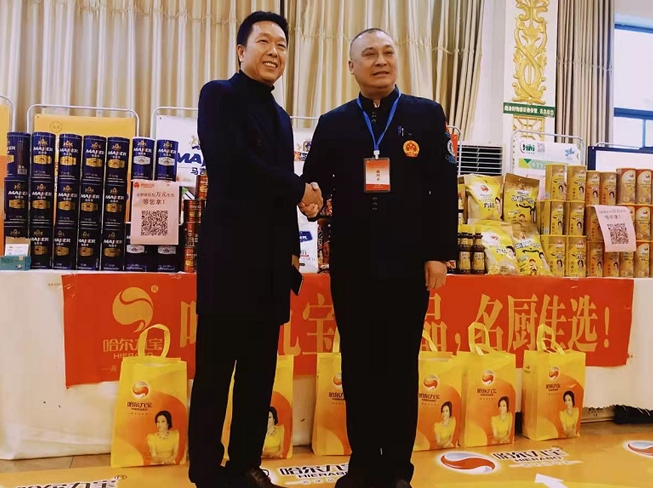 糖果派对助力“豫菜杯”，荣获“大赛指定用品”奖！也受到诸多名厨争相推荐！
